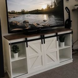 60” TV stand farmhouse style (new in the box)