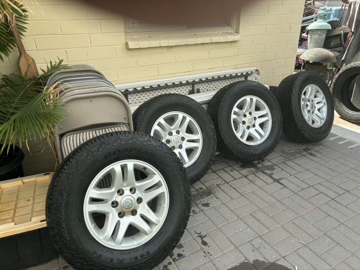 Nexen RIMS And Tires 265/70 R17