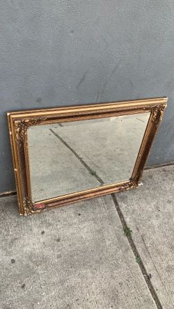 Good quality framed mirror 2.5 ft X 2 Ft