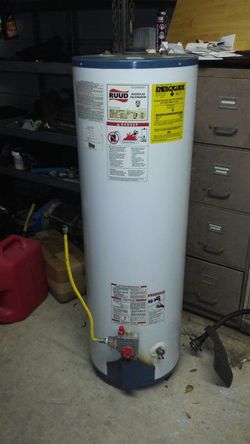 62 gallon gas water heater in great working condition
