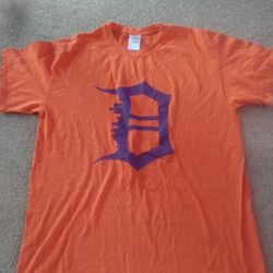 Men's size LG Detroit Tigers shirt 