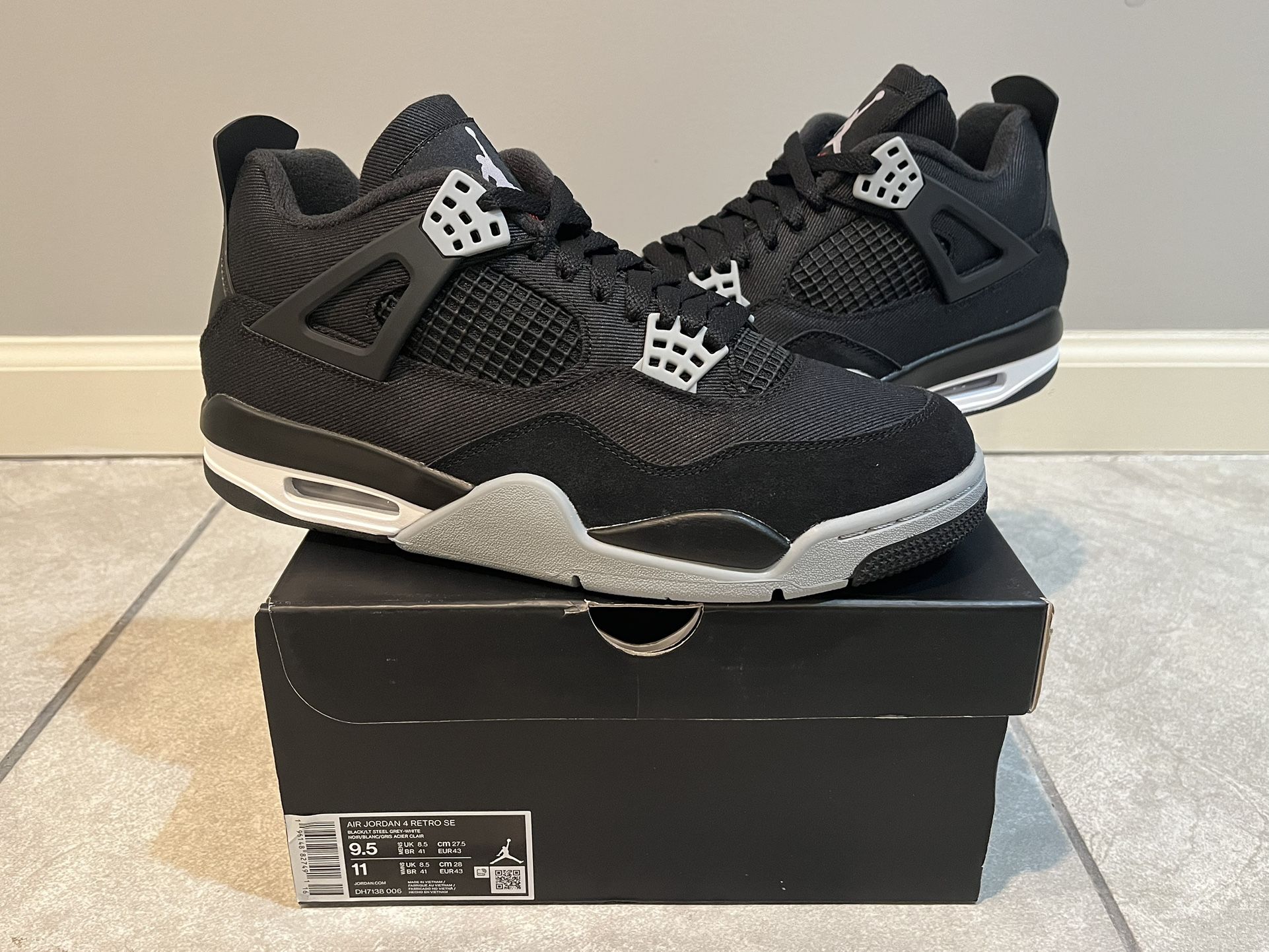 Jordan 4 Retro SE Black Canvas Size 9.5 Authentic All OG brand New DS