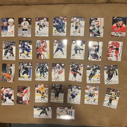 Lot of 30 Hockey Cards