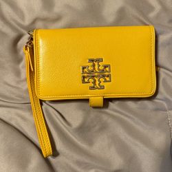 Tory Burch Wallet!