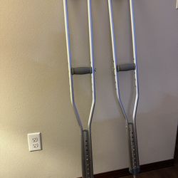 Crutches 