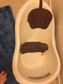 Baby bath tub