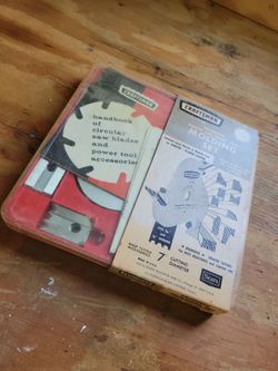Wood molding set