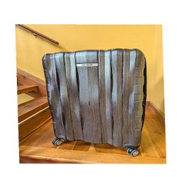middle government Adventure Luggage Durable for Every Destination