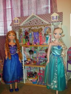 Anna and Elsa doll 3ft tall