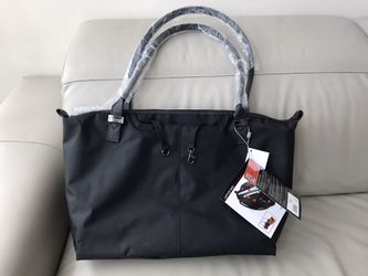 Brand new!! Samsonite 21” tote