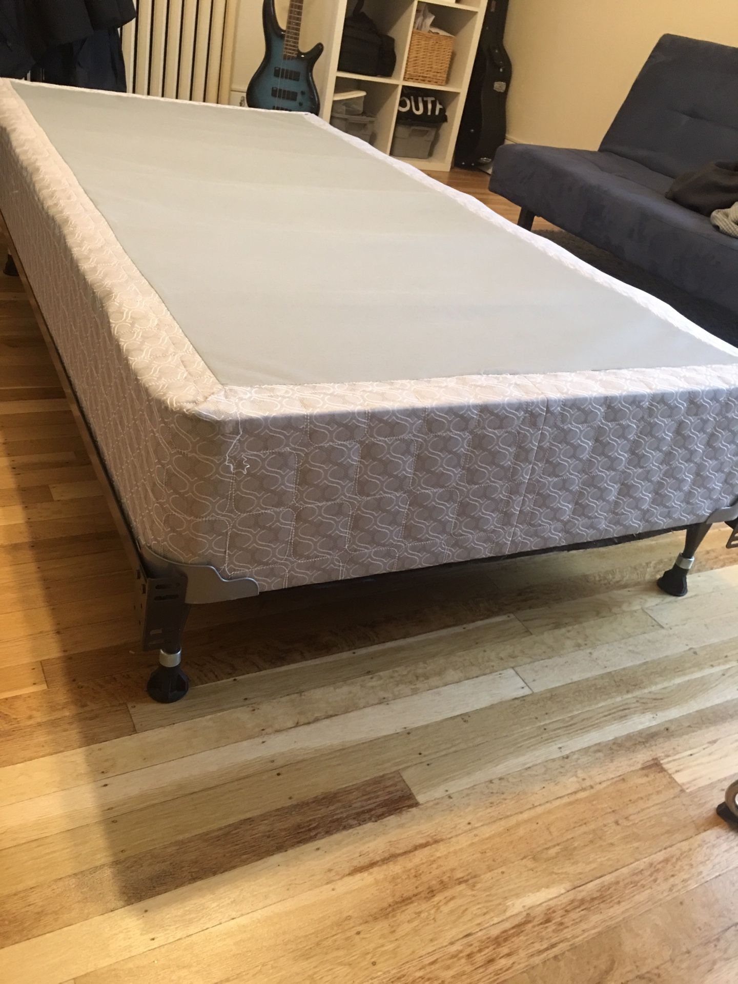 Box Spring and frame for twin size bed
