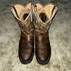 Boots size 9 1/2 D
