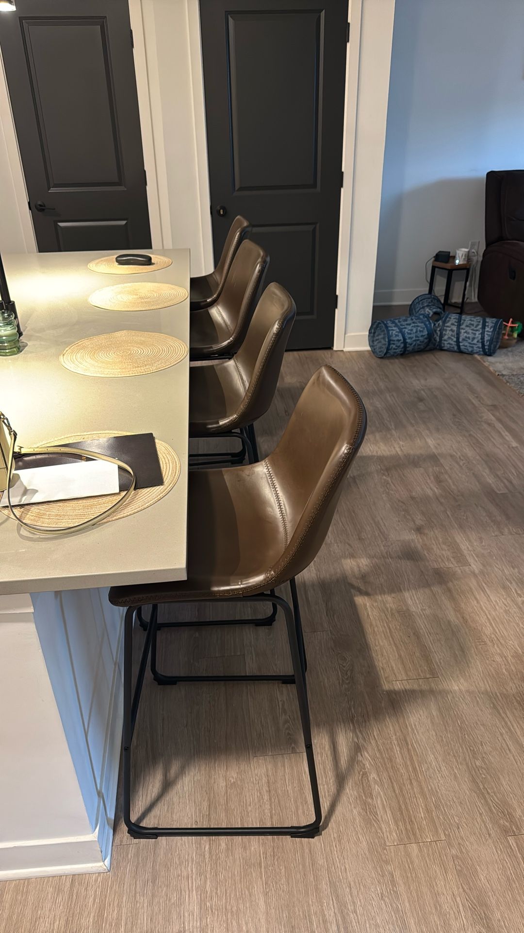 4 Bar stools!!