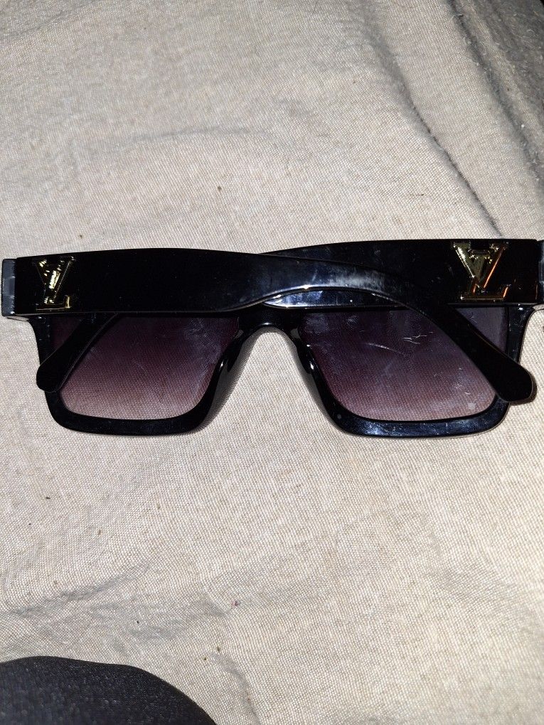 Louis Vuitton Sunglasses 