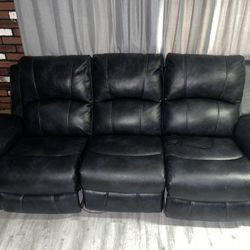  FOR SALE: Black Leather Recliner Couches – USB, Cup Holders, Good Condition