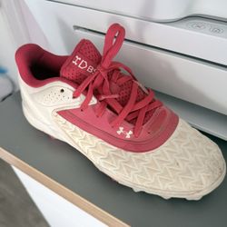 5.5 Baseball Cleats 