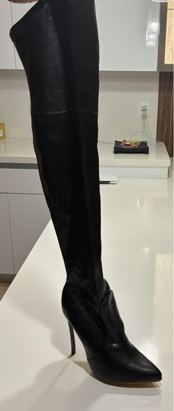 Botas de mujer altas por encima de la rodilla