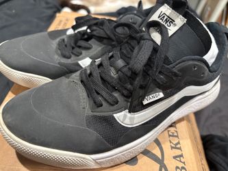 Vans size 7.5 men’s 9 women