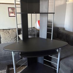 Black Desk