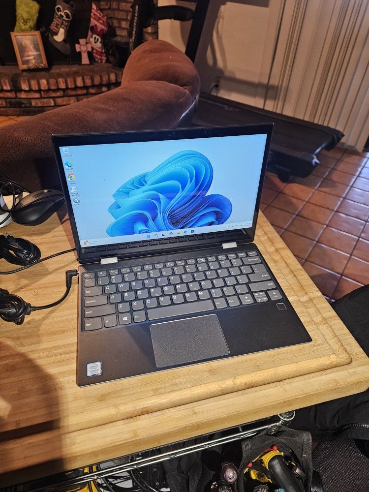 Lenovo Yoga 2-in-1 ideapad Laptop Touchscreen Intel-7200U-2.50GHz-CPU