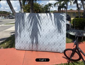 Matress queen .Colchón queen