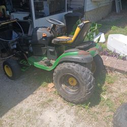 John Deer mud Mower Straight piped exhaust
