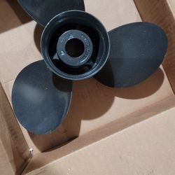 19 Pitch 3 Blade Prop 