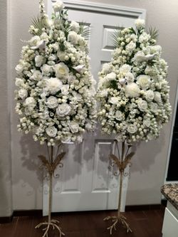 Set of three artificial flower bouquet adornment for weding