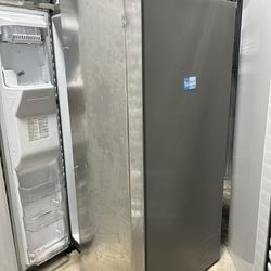 $800 Large Capacity Fridge/Freezer