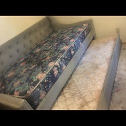 Two Thiwn Beds For Kids 