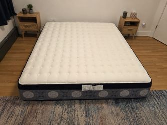 King Beautyrest PressureSmart MF Firm EuroTop Mattress – Like New – Originally $3,000