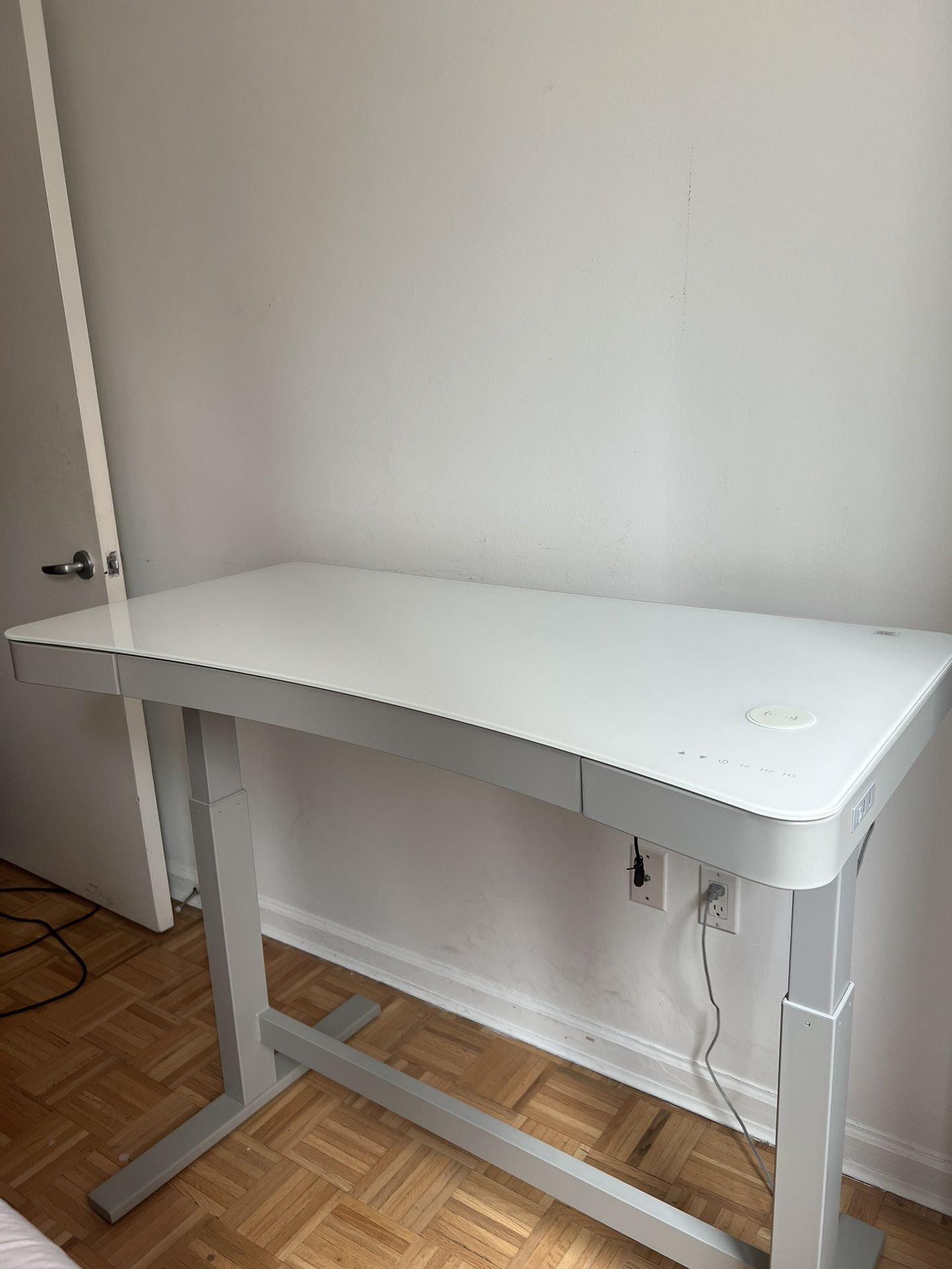 Tresanti 47” Adjustable Standing Desk