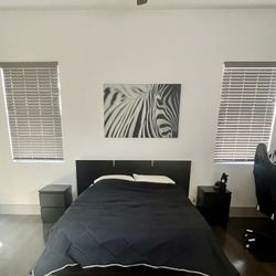 Queen Size Platform Bed With 2 Night Stands  With Drawers