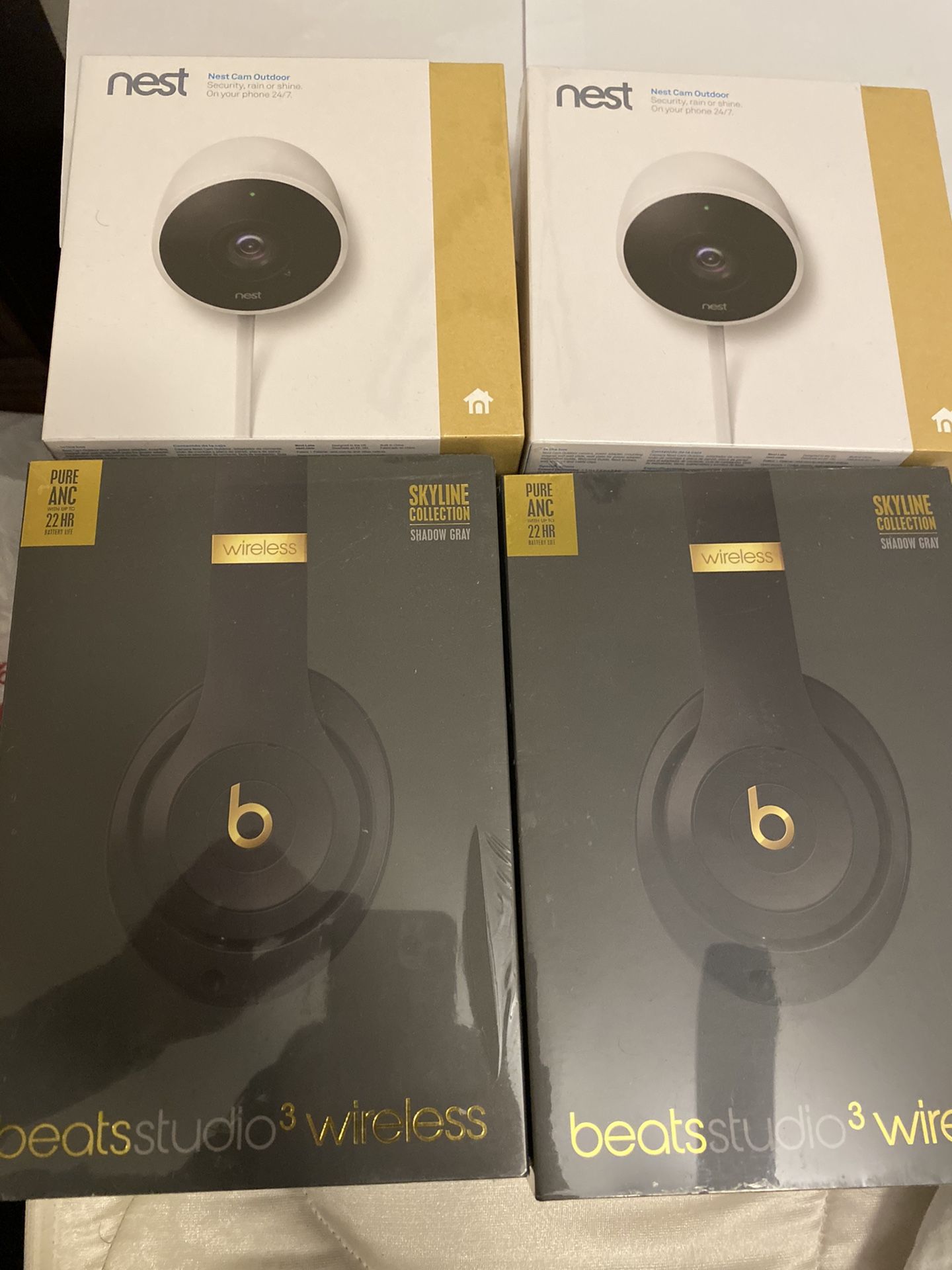 beats studio 3 (new new )and nest camera (new new)