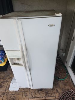 Refrigerator whirlpool 25 cu ft