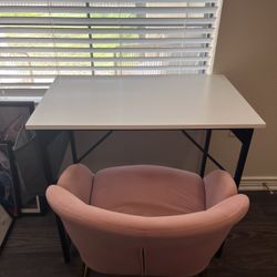Desk With Chair