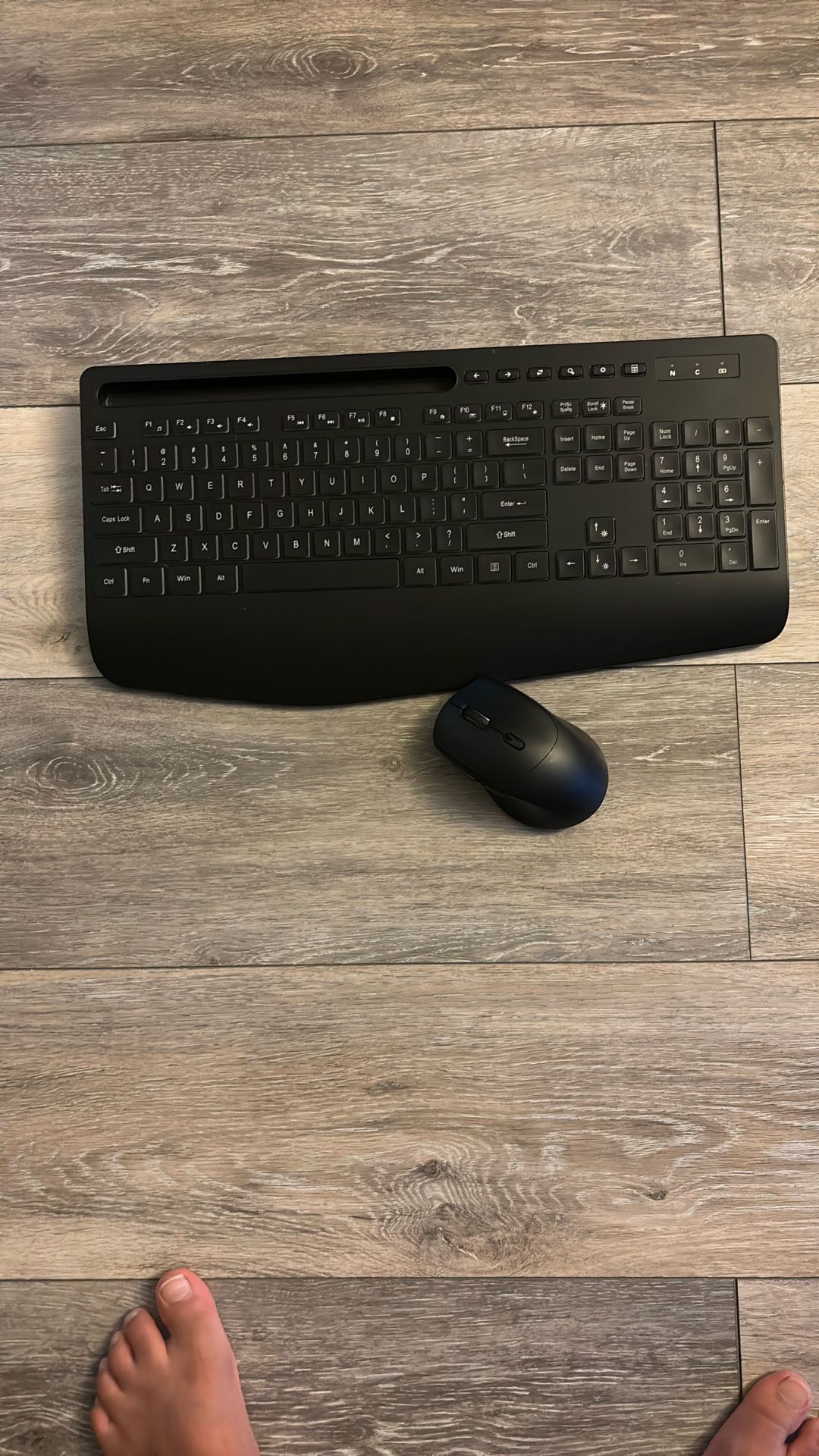 Wireless Keyboard And Mouse (has RGB)