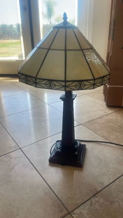 Mission-Style Table Lamp – Stained Glass Look | Excellent Condition