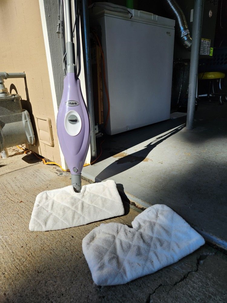 🦈 SHARK STEAM CLEANER MOP-Excellent, Like New Condition!