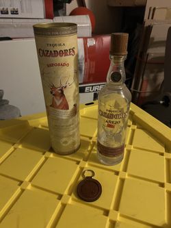 Collector Cazadores Bottle
