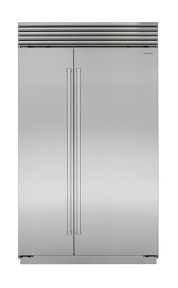 Sub-Zero Refrigerator – Built-In Luxury | Excellent Condition