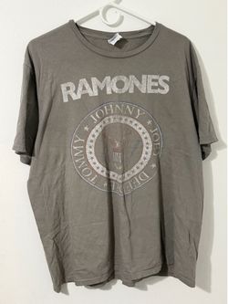Ramones Band T-Shirt XL Gray Distressed Logo Johnny Joey Dee Dee Tommy Punk Rock