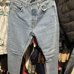 501 Levy Ladies Jeans 