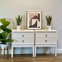 Modern Design! (2) Nightstands Night Stands-Bedside Tables-End Tables-Entry Entryway Side Tables-Dresser-White Gloss Finish | Pair $285
