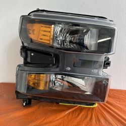 2019-2022 Chevy Silverado Headlight Rh 
