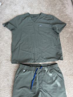 Man Figs Scrubs Set Size xL 