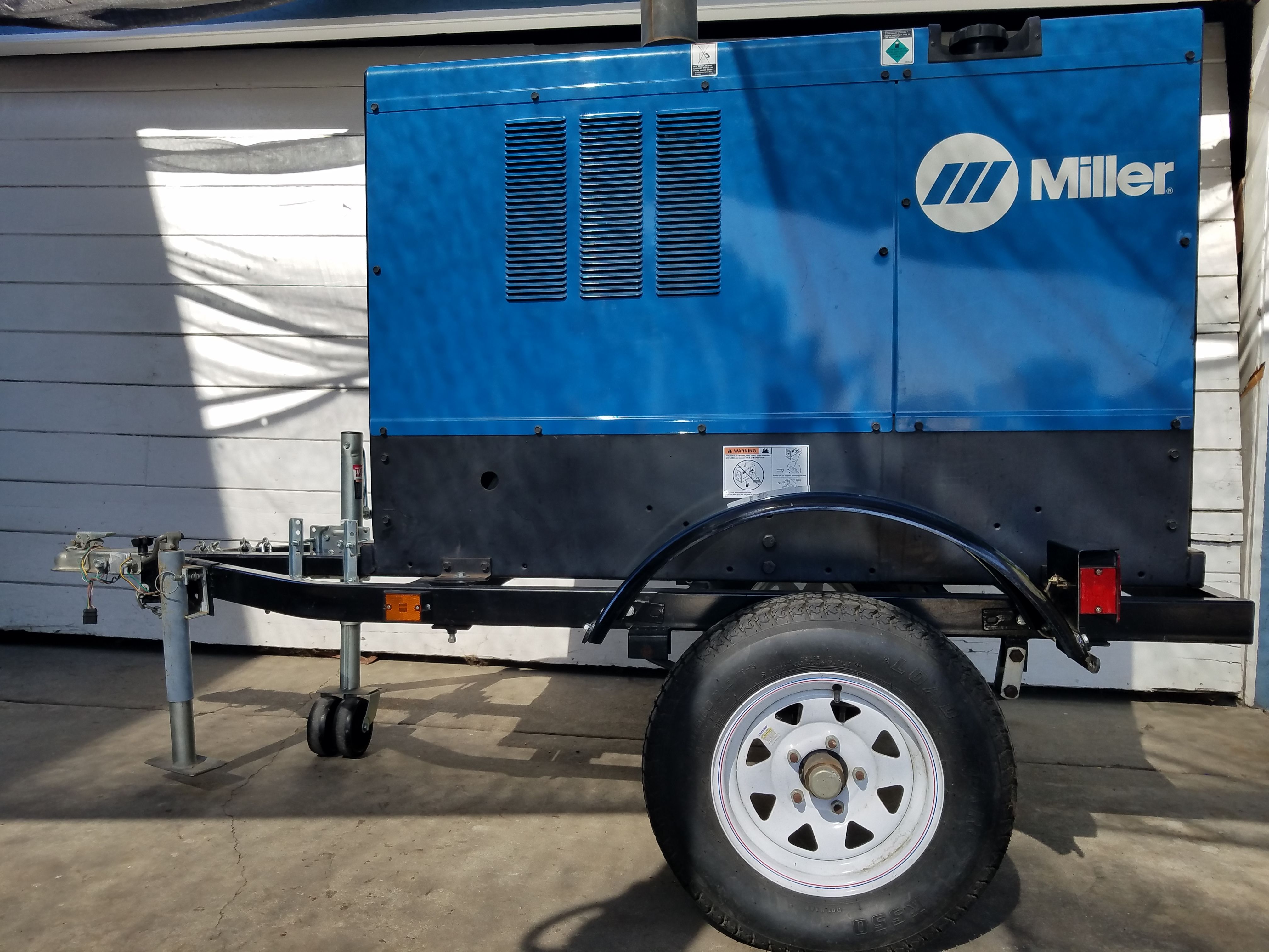 Miller Big Blue 500 D DC Welding Generator