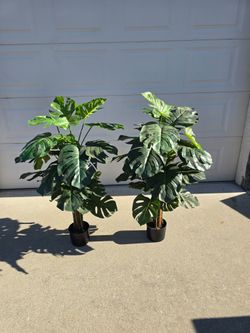 Pair of 4.5ft Faux Monstera Silk Plants - Like New