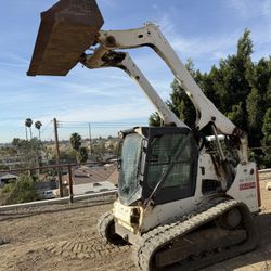 Bobcat T740 Skid Steer - Great Condition