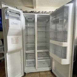 We repair refrigerators in Phoenix 